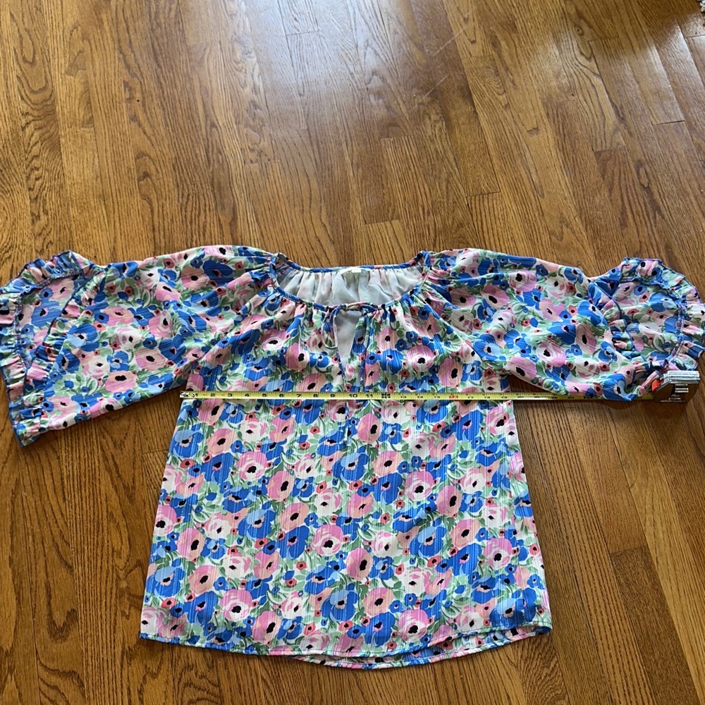 Vibrant Floral Blouse in Blue, Pink, and White - Picture 8 of 12